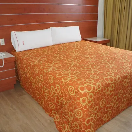 Hotel Puente