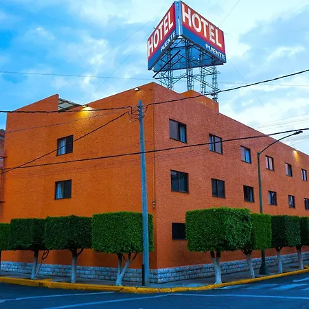 Hotel Puente